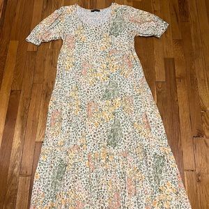 Adorable Short Sleeve Floral Dress